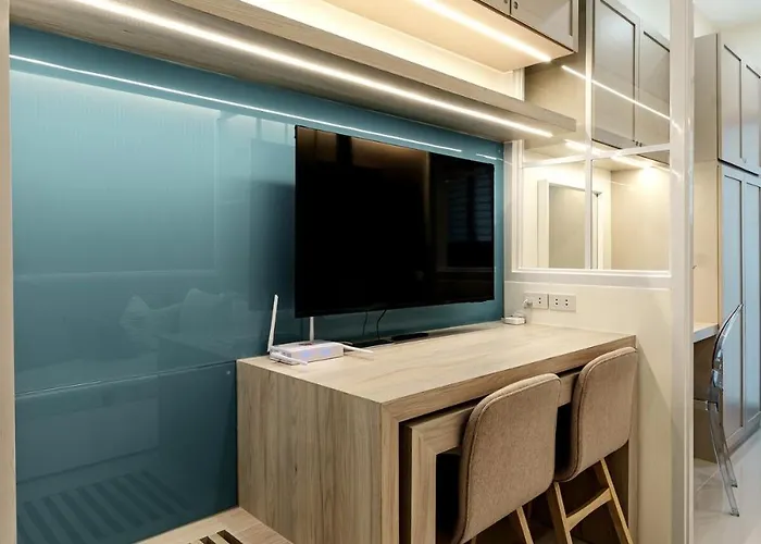 Comfort Free Parking Fame Mall Access Apartment Manila